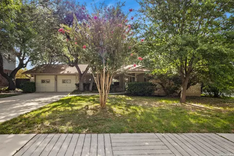 506 Cordoba Dr, Universal City, TX 78148