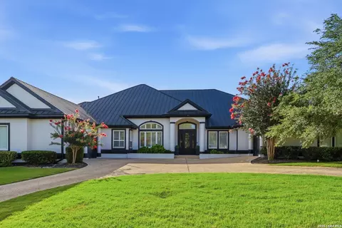 1 Bayside Ct, San Antonio, TX 78257