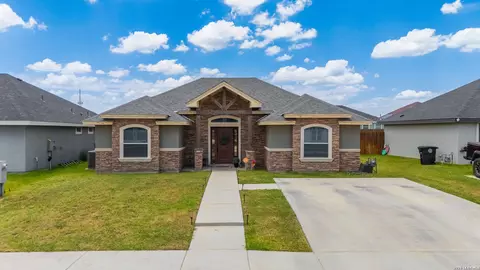 1820 Rebecca Ln, Eagle Pass, TX 78852