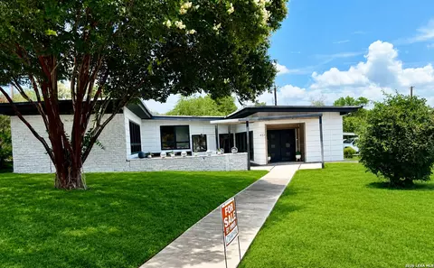 937 Morningside Dr, Terrell Hills, TX 78209