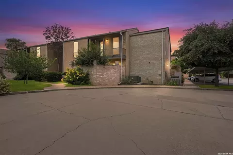 3678 Hidden Dr #1503, San Antonio, TX 78217