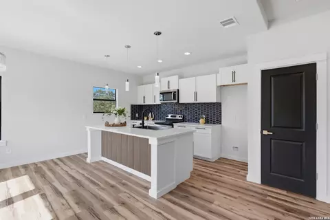 Kitchen - 799 Mockingbird Cv, Spring Branch, TX 78070 photo 1 of 5