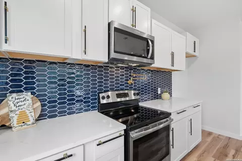 Kitchen - 799 Mockingbird Cv, Spring Branch, TX 78070 photo 4 of 5