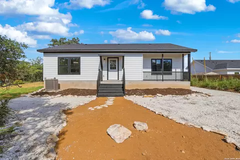 Exterior - 799 Mockingbird Cv, Spring Branch, TX 78070 photo 5 of 13