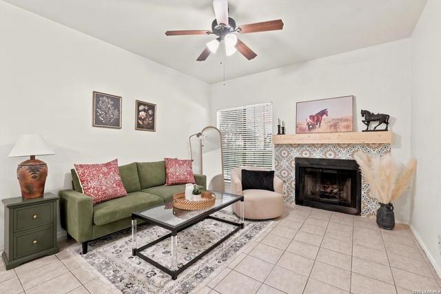 8611 Datapoint #21, San Antonio, TX 78229