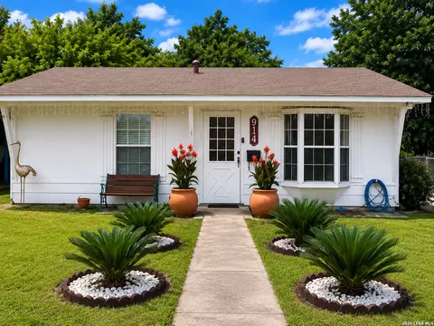 914 Glamis Ave, San Antonio, TX 78223