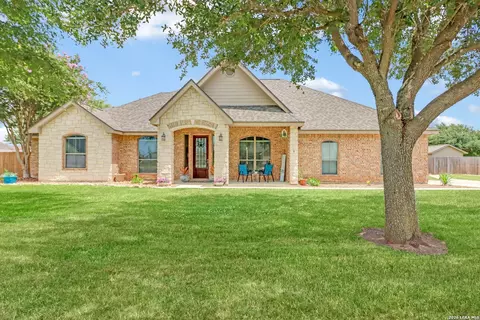 1446 Emily Ln, Seguin, TX 78155