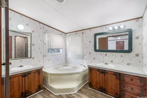 Bath - 22707 Savannah Hts, Von Ormy, TX 78073 photo 1 of 3