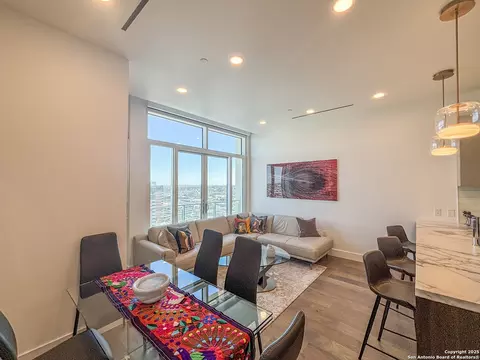 123 Lexington Ave #1402, San Antonio, TX 78205