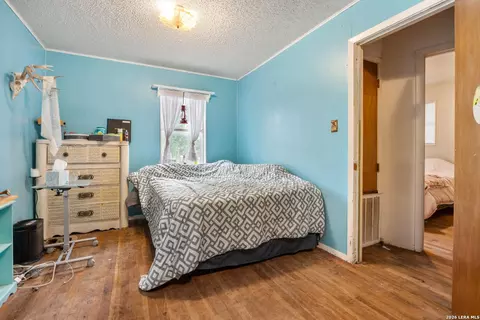 Bedroom - 308 Hackberry St, Junction, TX 76849 photo 4 of 4