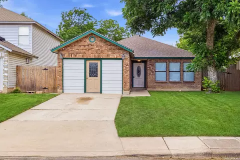 9743 Green Plain Dr, San Antonio, TX 78245