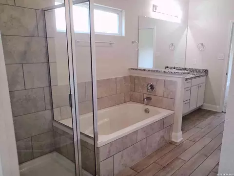Bath - 3650 Blue Copper, Bulverde, TX 78163 photo 3 of 5