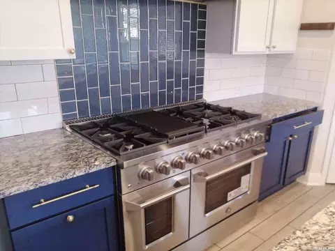 Kitchen - 3650 Blue Copper, Bulverde, TX 78163 photo 5 of 6