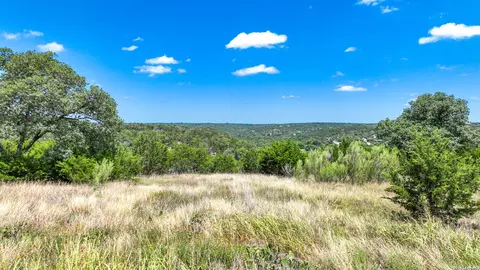 230 Adkins Dr, Kerrville, TX 78028