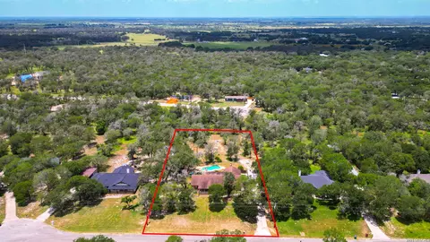 1220 Country View Dr, La Vernia, TX 78121