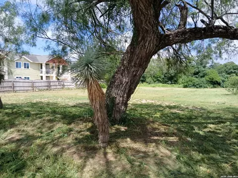 0 Upson Dr, Devine, TX 78106 photo 2