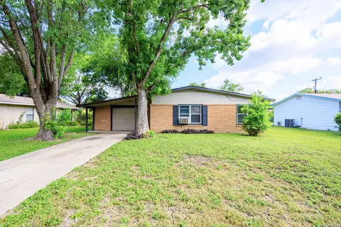 315 Cresham Dr, San Antonio, TX 78218