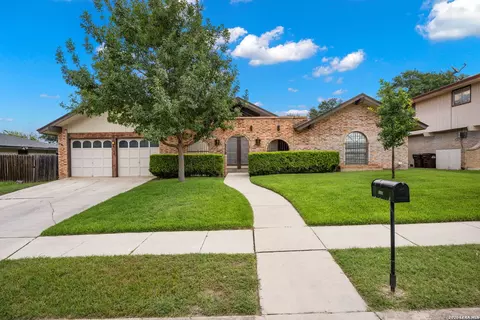 6339 Pickering Dr, San Antonio, TX 78238