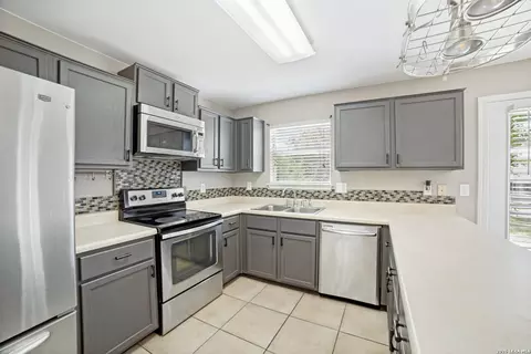 9639 Connemara Bnd, San Antonio, TX 78254