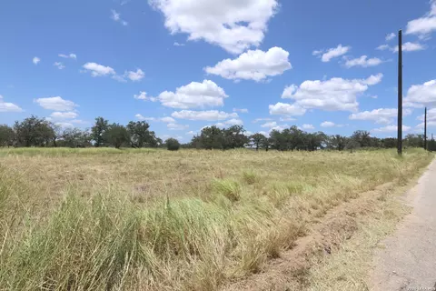 219 County Road 331, Floresville, TX 78114