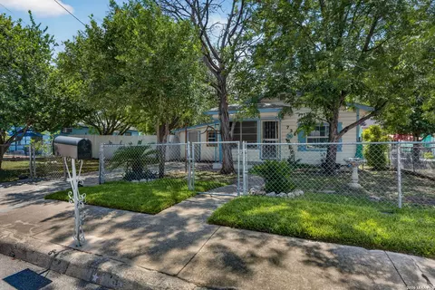 736 S San Eduardo Ave, San Antonio, TX 78237