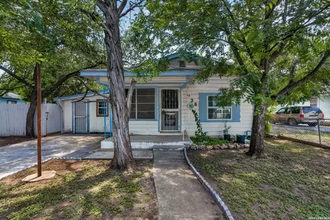 736 S San Eduardo Ave, San Antonio, TX 78237