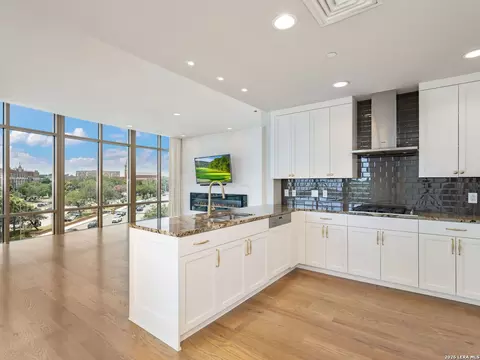 4242 Broadway St #304, San Antonio, TX 78209