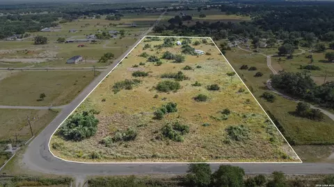 709 County Road 6723, Natalia, TX 78059