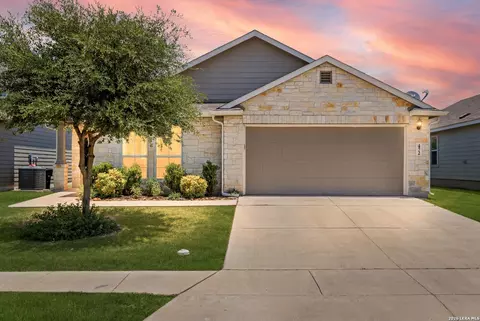 472 Mallow Dr, New Braunfels, TX 78130