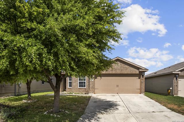6627 Luckey Sq, San Antonio, TX 78252