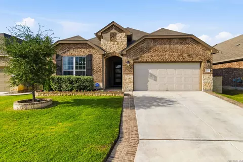 7214 Cimarron Lk, Boerne, TX 78015