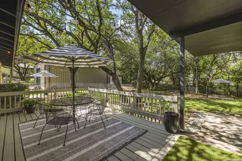 330 Yucca Dr, Kingsland, TX 78639