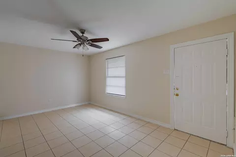 Living - 2344 Stanley, Eagle Pass, TX 78852 photo 3 of 7