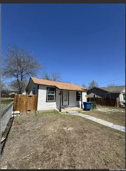 125 Smallwood Dr, San Antonio, TX 78210