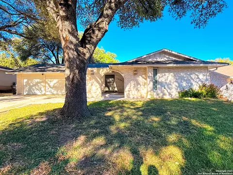10402 Redlawn Dr, San Antonio, TX 78230
