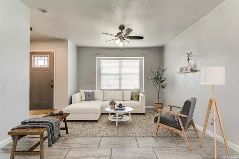 4439 Tropical Dr, San Antonio, TX 78218