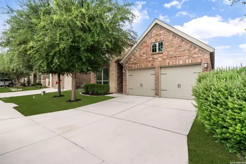 8455 Flint Mdws, San Antonio, TX 78254