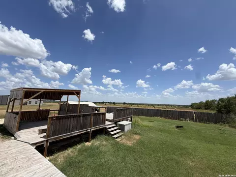 Exterior - 7002 County Road 4514, Devine, TX 78016 photo 4 of 7