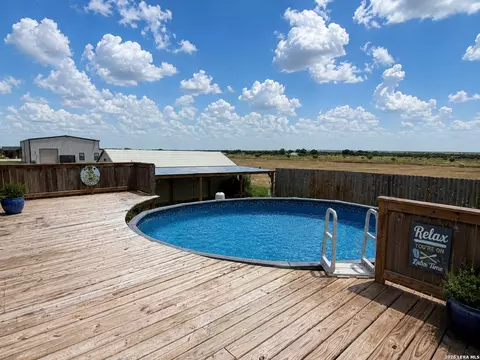 Exterior - 7002 County Road 4514, Devine, TX 78016 photo 3 of 7