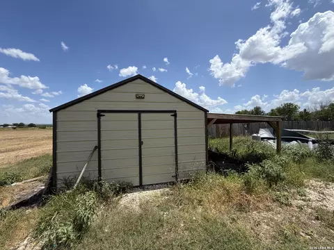 Other - 7002 County Road 4514, Devine, TX 78016 photo 4 of 5