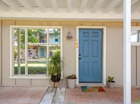 255 E Rampart Dr #109, San Antonio, TX 78216