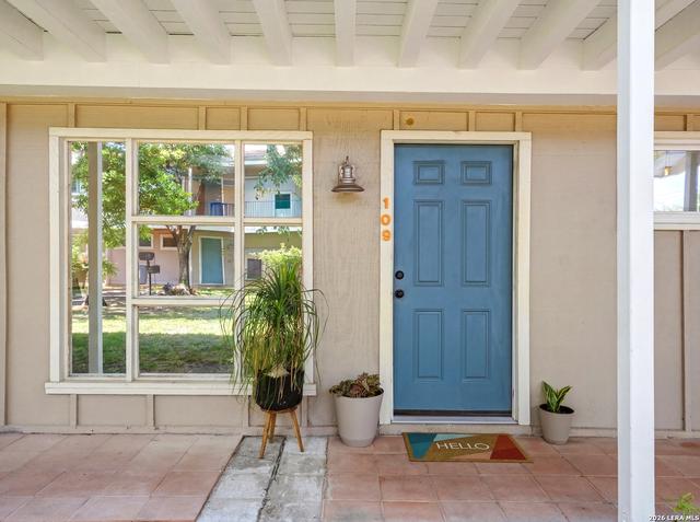 255 E Rampart Dr #109, San Antonio, TX 78216