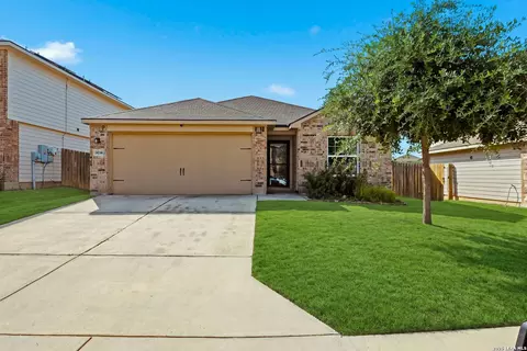 Exterior - 15246 Walcott Rdg, Von Ormy, TX 78073 photo 2 of 5