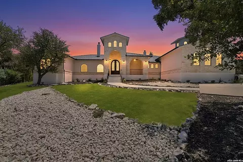 1954 Venezia, New Braunfels, TX 78132