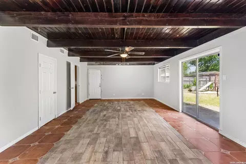 835 Lovera Blvd, San Antonio, TX 78201