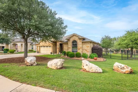 906 San Pedro, New Braunfels, TX 78132