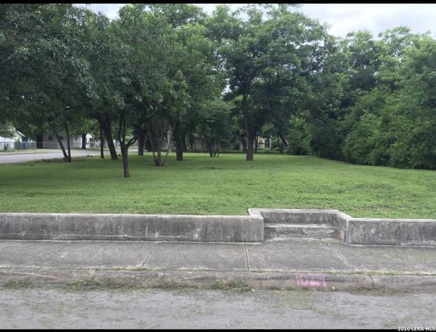 1029 Gladstone, San Antonio, TX 78225