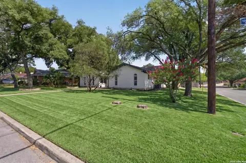Exterior - 721 Balfour Dr, Windcrest, TX 78239 photo 4 of 10