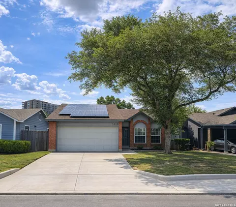7623 Ridge Elm Dr, San Antonio, TX 78239