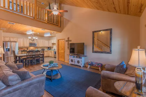 1554 Gruene Rd # A16, New Braunfels, TX 78130